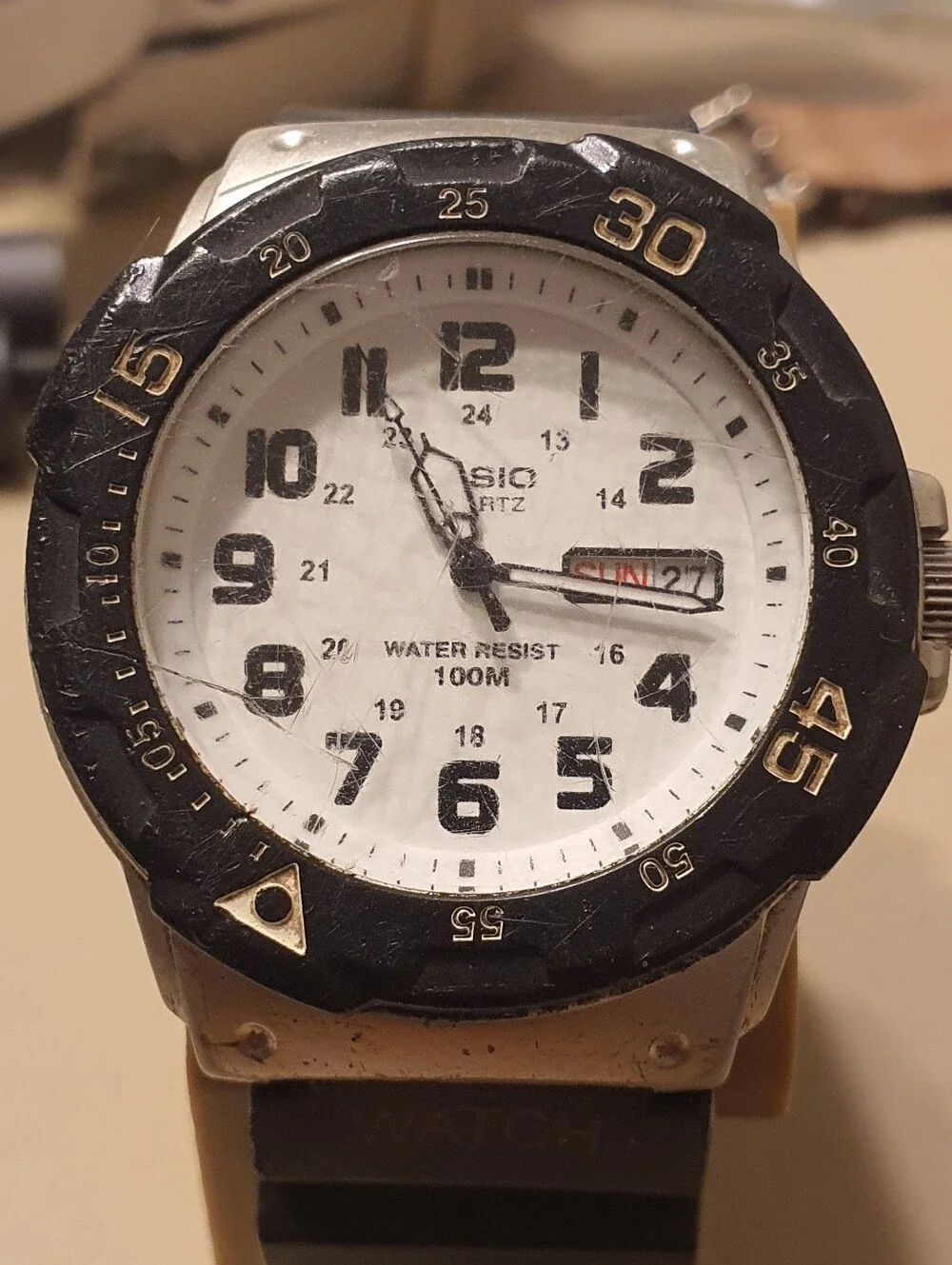 10/$20 Casio MRW-200H Black/White Diver Style Men's Watch w/ Day-Date